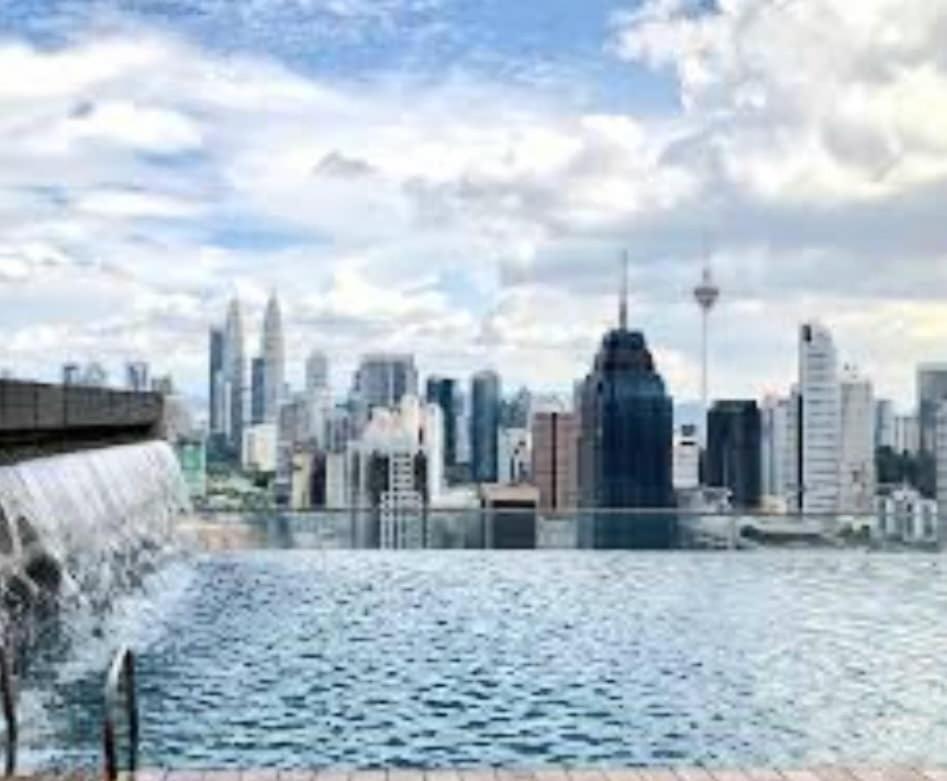 Regalia Suites With Infinity Pool Klcc By Staycation Homes Kuala Lumpur Kültér fotó